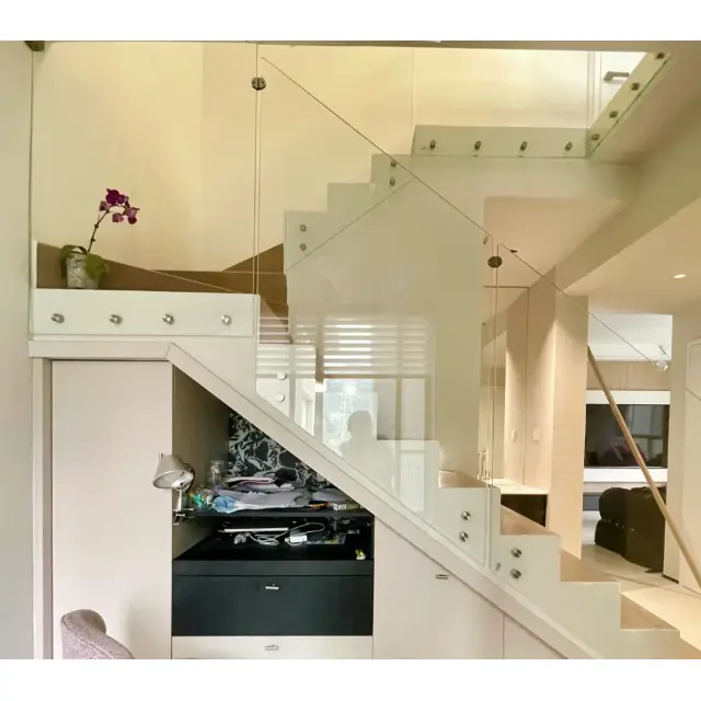 Пробити стъкла за парапети